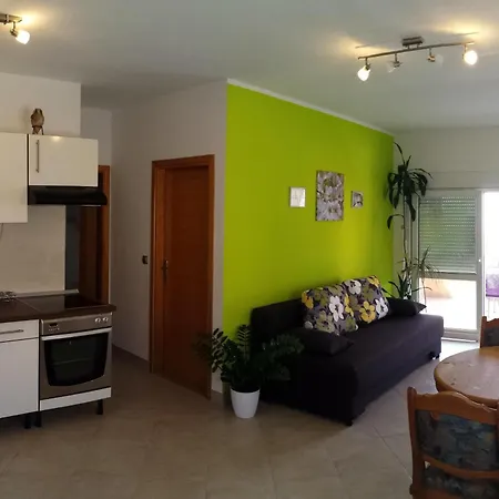 Apartment Mia Sea View