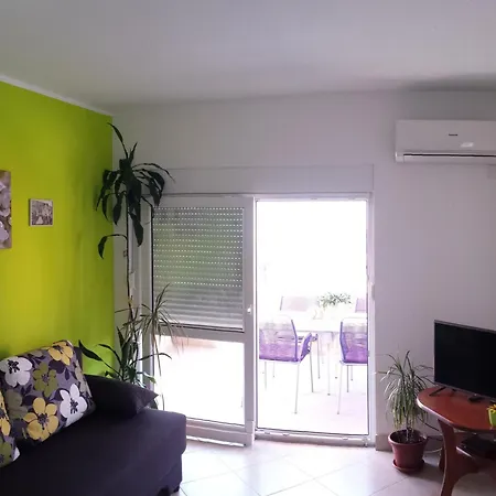 Apartment Mia Sea View