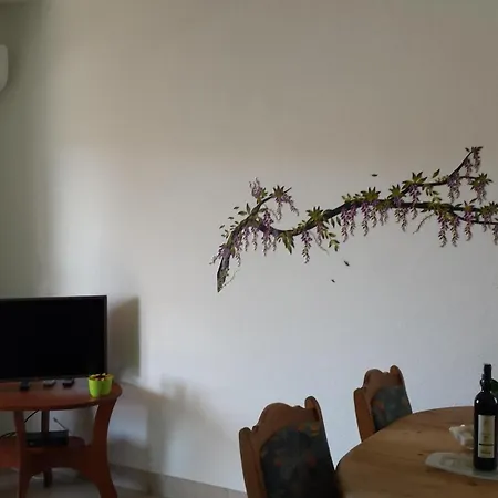 Mia Sea View Apartment *